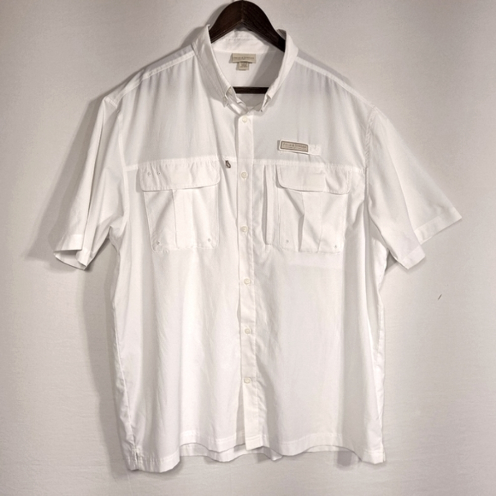 Field & Stream White Performance Short Sleeve Button Down Shirt